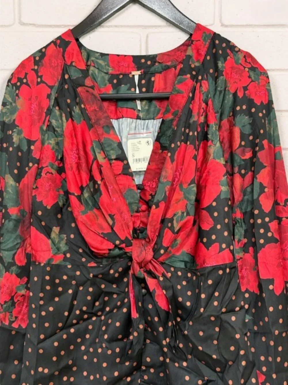 ✨ NWT Free People Run Free Floral Tie Front Blouse – Size Small ✨
